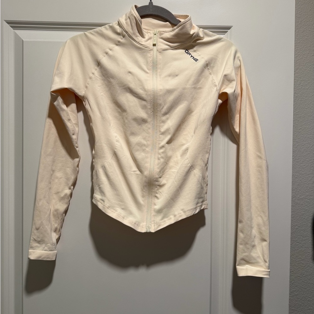 DFYNE Dynamic Zippy NWOT
